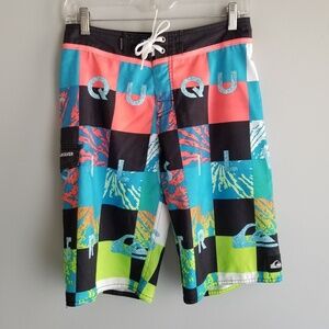 QUICKSILVER Board Shorts Size 28